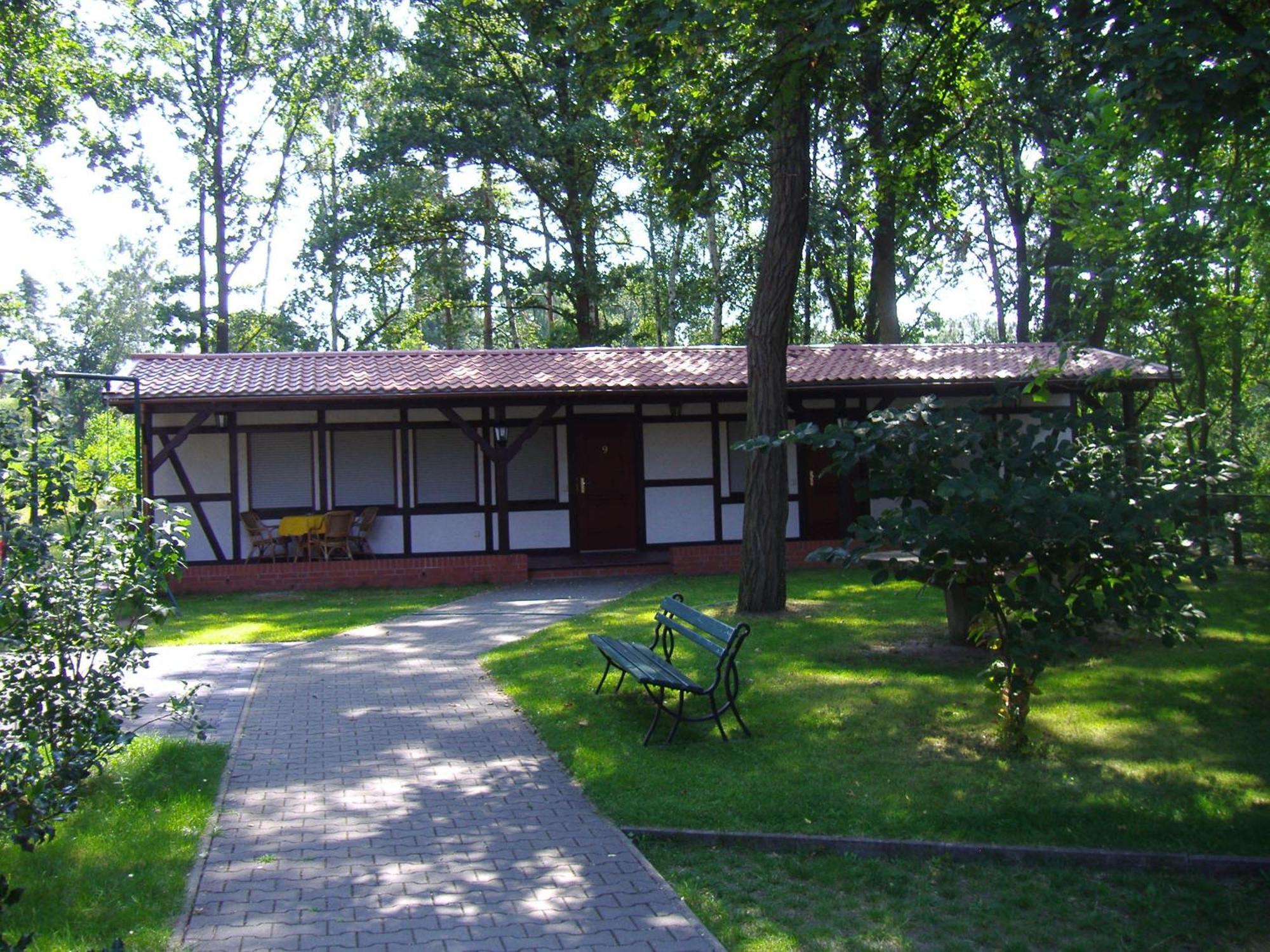 Hotel & Restaurant Lindengarten Lübben Dış mekan fotoğraf