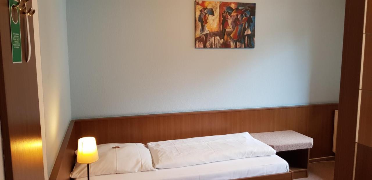 Hotel & Restaurant Lindengarten Lübben Dış mekan fotoğraf